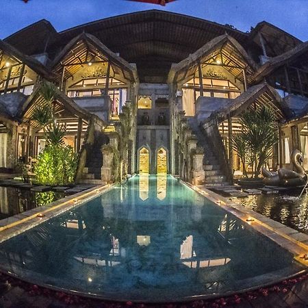 Avalon Ubud Castle & Spa Экстерьер фото