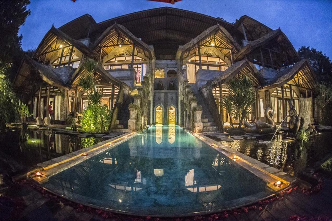 Avalon Ubud Castle & Spa Экстерьер фото