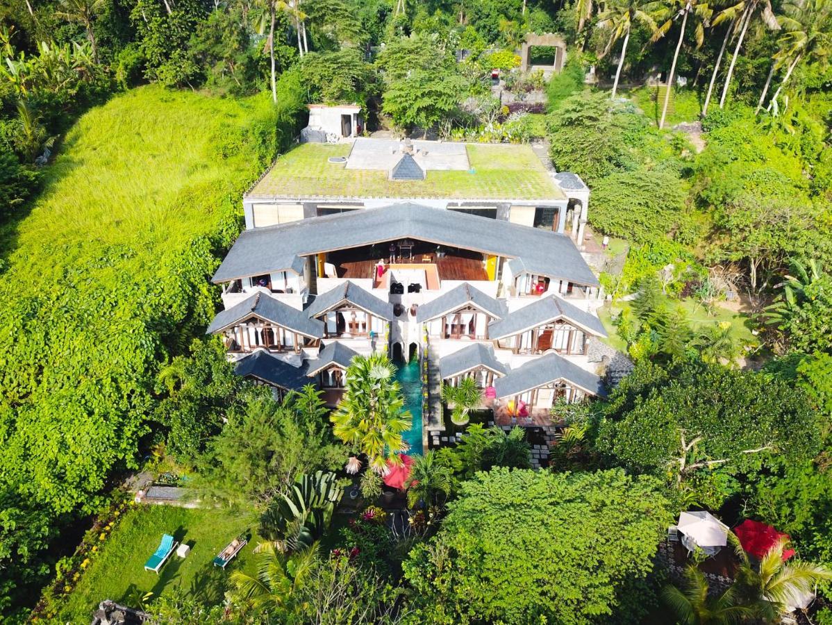 Avalon Ubud Castle & Spa Экстерьер фото