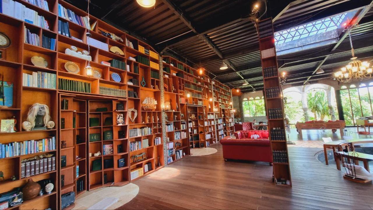 Avalon Ubud Castle & Spa Экстерьер фото